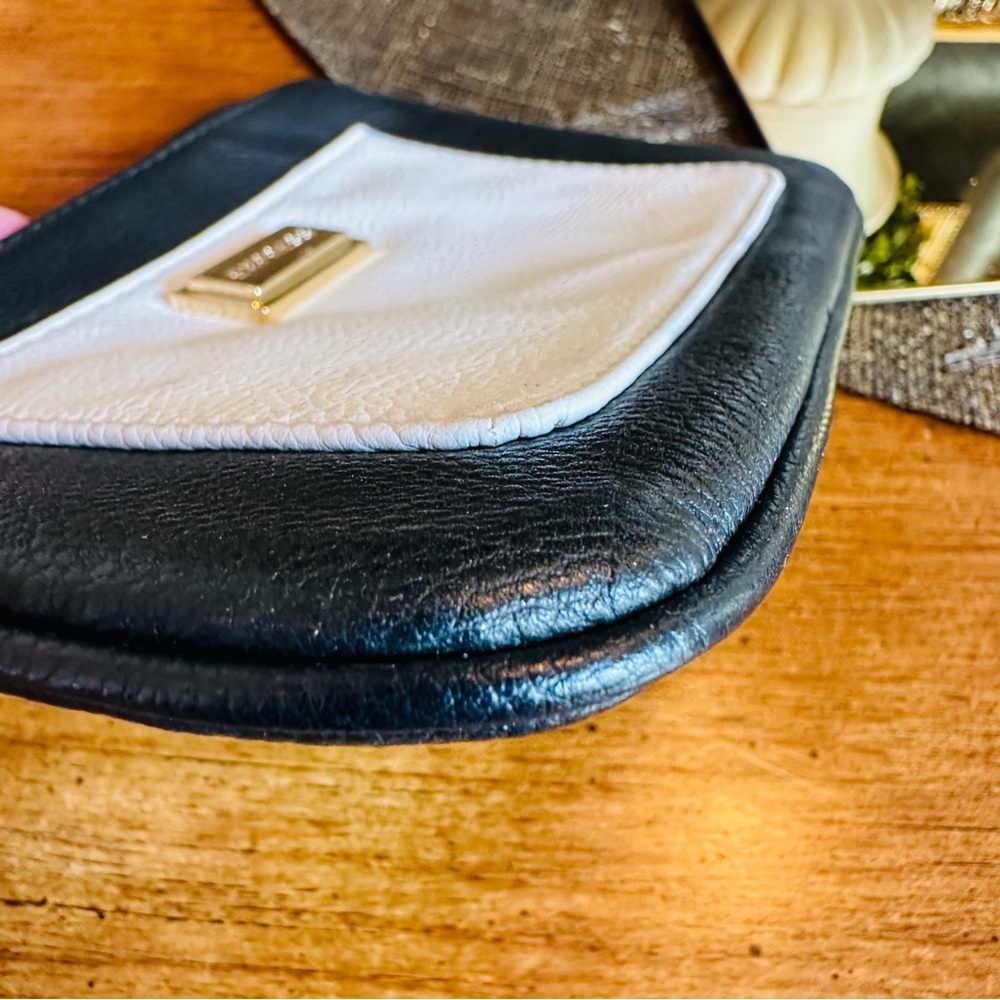 MINI EXPRESS BLACK CLUTCH OR COSMETIC BAG PRELOVED GOOD 5”H - 7”W - 1/4”D ROOMY